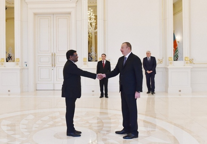 President Ilham Aliyev receives credentials of incoming Bangladeshi ambassador